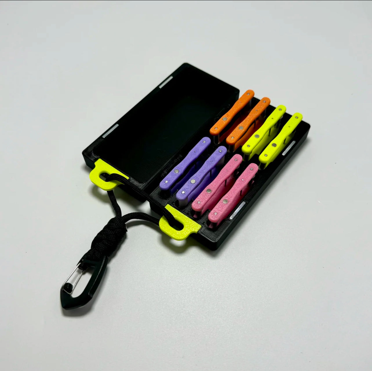 Compact 3D Printed Rig Organizer – 8-Rig Storage for Micro Fishing