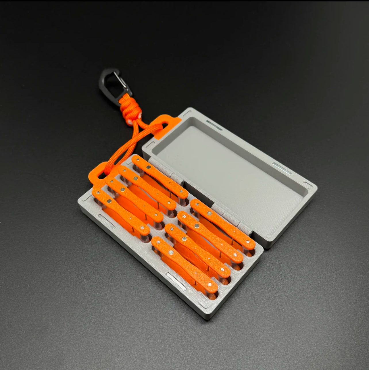 Compact 3D Printed Rig Organizer – 8-Rig Storage for Micro Fishing