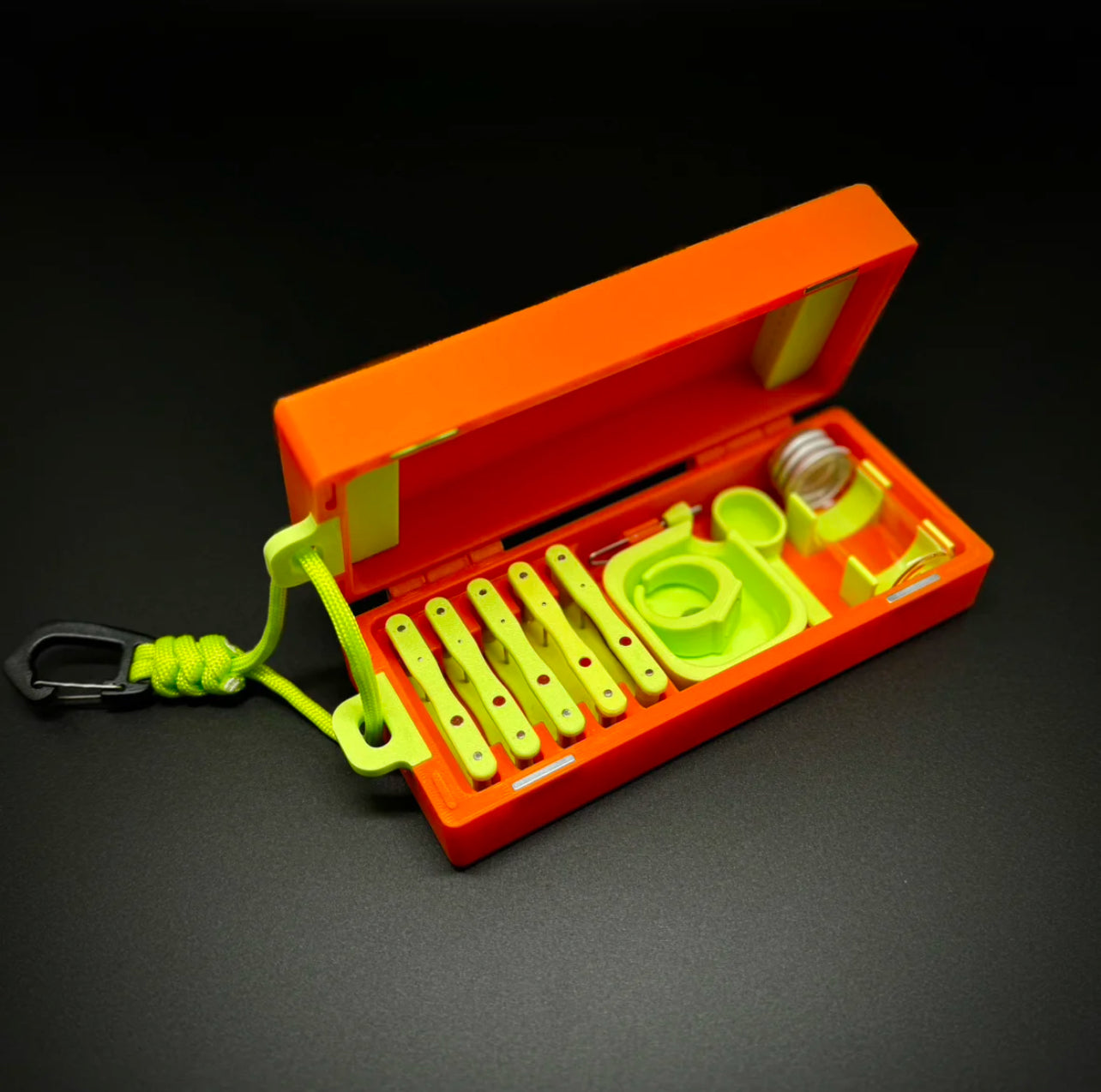 Micro Fishing Accessory Kit – 5 Rigs, Bait Ring, Bottle & Float Holders