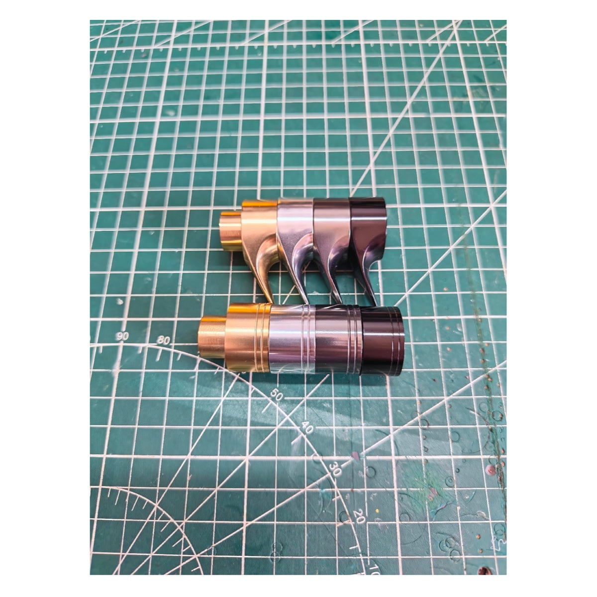 Gold, silver, gunmetal gray and black casting hardware finish references for Atelier Contour.